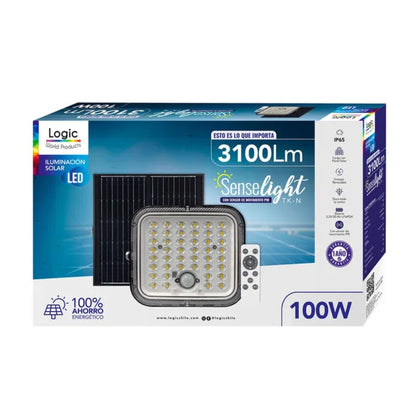 Kit Proyector Solar LED SenseLight 100W con panel solar, sensor PIR, control remoto y caja original de producto.